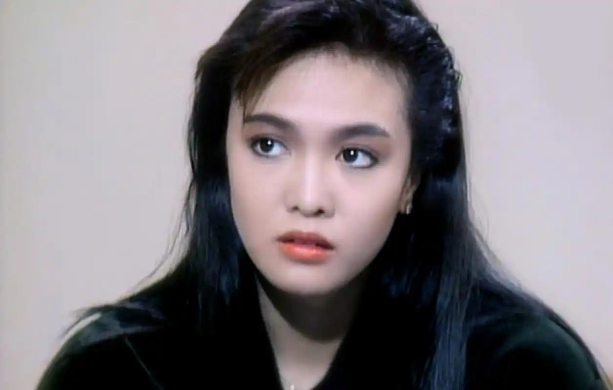 65岁郑裕玲:曾包养男友16年,65岁坚持不婚不育,除了钱一无所有