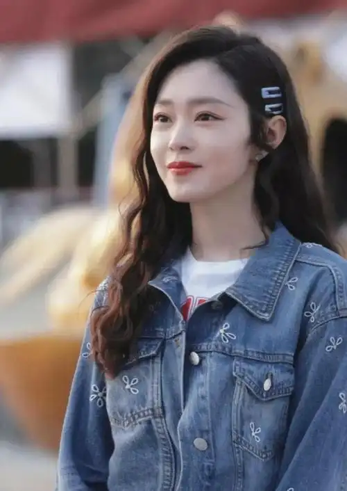 宋轶卢昱晓分享图片