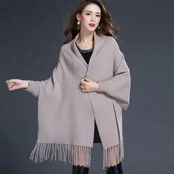 秋冬精品时尚女装2017新款韩版女士披肩长袖针织开衫流苏绣花上装