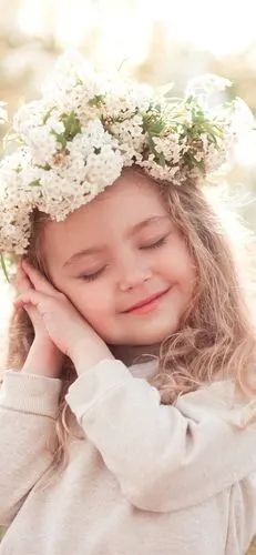 逗人喜爱的小女孩,孩子,姿势,微笑,花环,强光 4k
