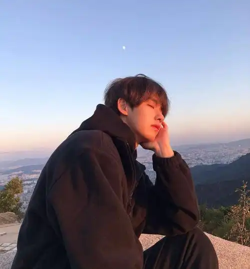 男生头像79 头像集‖帅哥‖颜控 韩系头像