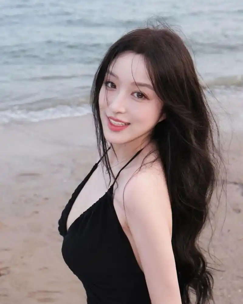 声音笑貌露温柔的微胖天花板#美女##好身材性感女神