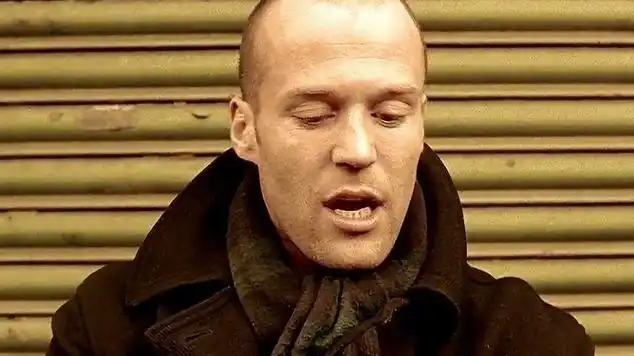 两杆大烟枪杰森斯坦森早期的高分电影