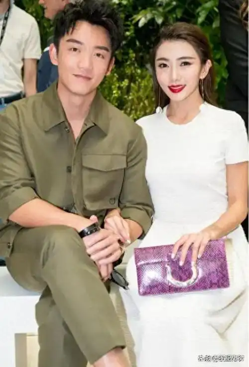 郑恺苗苗三胎满月纪念足印曝光,为了孩子,郑凯无奈放弃私人空间