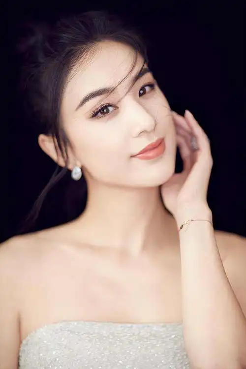 黄圣依个人资料简介,美女明星馆黄圣依 - 玉三网