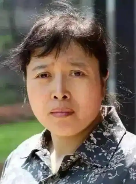 丁嘉丽:年轻时没管住下半身铸成大错,孙红雷害她至深却成功洗白_女儿