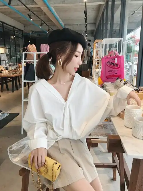 钱夫人chinstudio chic早秋v领长袖漏锁骨白衬衫女宽松蝙蝠袖衬衣