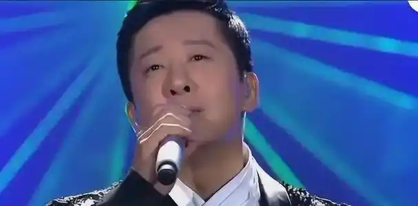 分手的27年后,赖文峰出狱回乡结婚生娃,杨钰莹的选择真叫人心疼