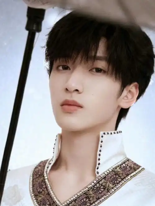 又酷又帅的严浩翔合集