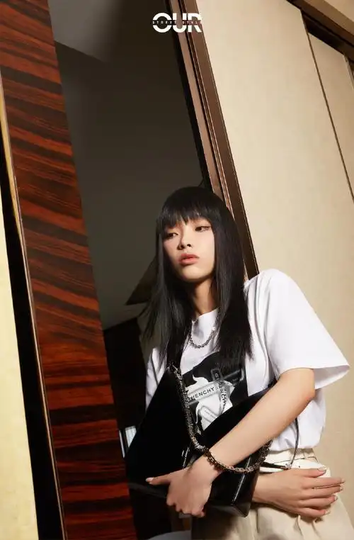 1/ 12 欢迎刘柏辛做客街拍时刻啦～如果说有什么单