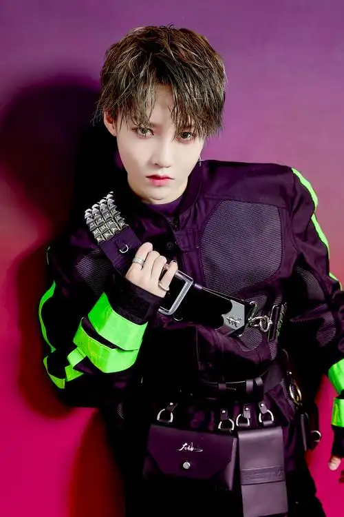 刘雨昕 20200919百度好奇夜造型