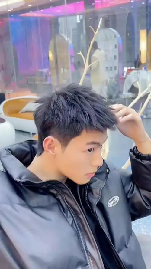 韩式服帖立体前刺,长度6厘米飞机头男生免打理发型男生烫发 73男生