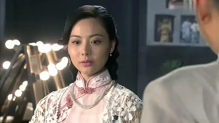 红箭:帅哥试探美女,那料美女竟发现秘密,这下糟了