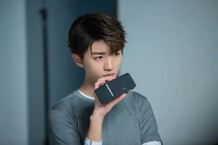 tfboys王俊凯索尼音频代言人帅气图片