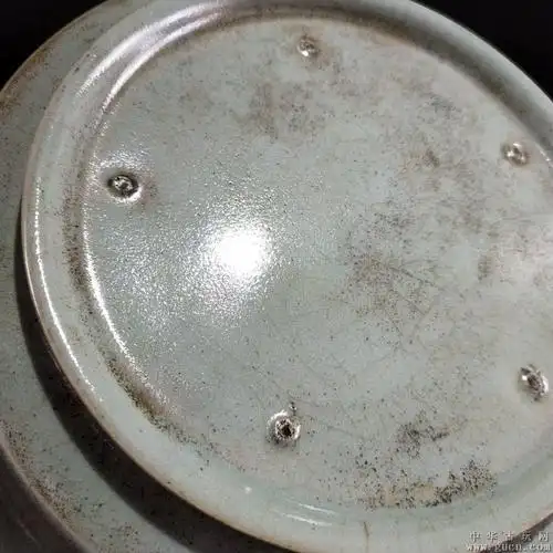 家藏·宋代汝窑花口笔洗,支钉烧痕,无伤无冲,珍品!直径20高6.5公分.