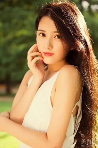 魅力侧分长直发