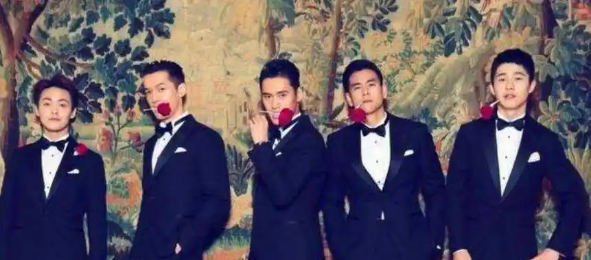 袁弘结婚时的那一次伴郎阵容,至今被称为演艺圈最为豪华的伴郎阵容