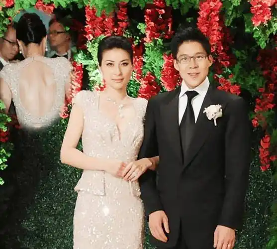 霍启刚痛失本名,这一次获央视点名的郭晶晶,暴露了"真实地位"