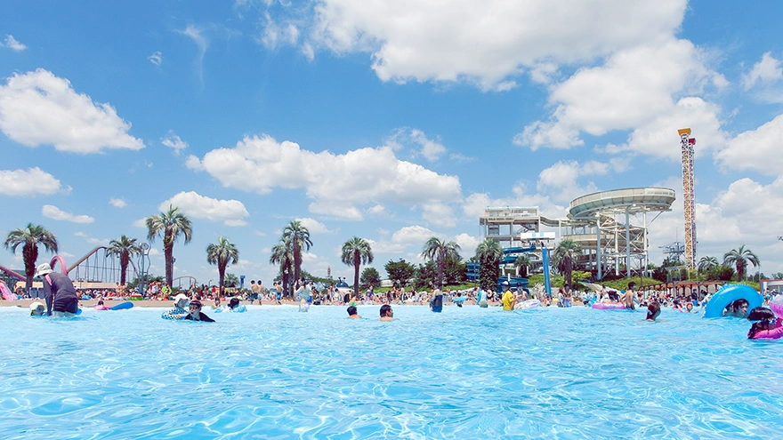 5种游泳池加上3种滑水道