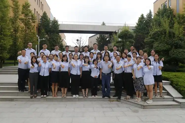 全体数学教师大合影