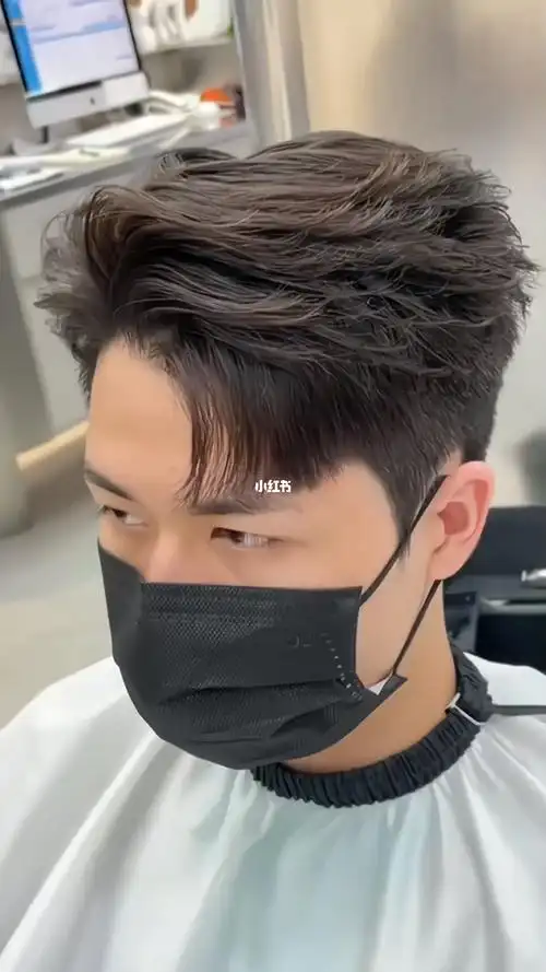 帅气又暖男风发型 | 上海男生剪发 | 男生韩式发型 | 韩式三七分纹理