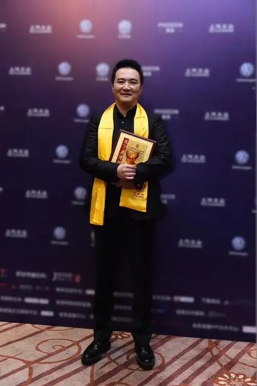 第22届华鼎奖落幕汪俊凭借《小别离》荣获最佳导演