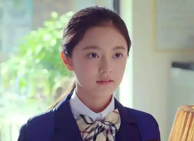 "赵今麦"字体学生喜爱老师满意,家长却坐不住了:这是审美降级