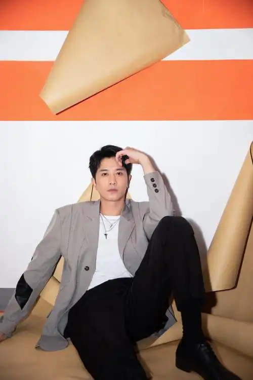 彭冠英超话#彭冠英不期而至#西装boss@彭冠英奉上!