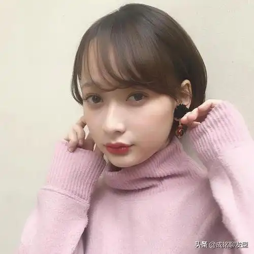 圆脸姑娘,刘海这样剪才让你的发型更漂亮!