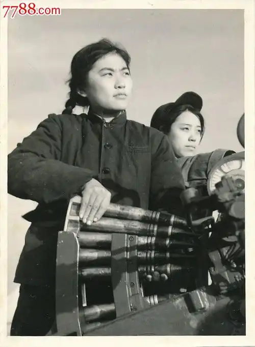 文革老照片老相片——天津飒爽英姿女民兵