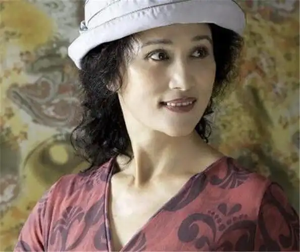 张小磊老公是谁 张小磊老公个人资料家境遭起底竟然是他