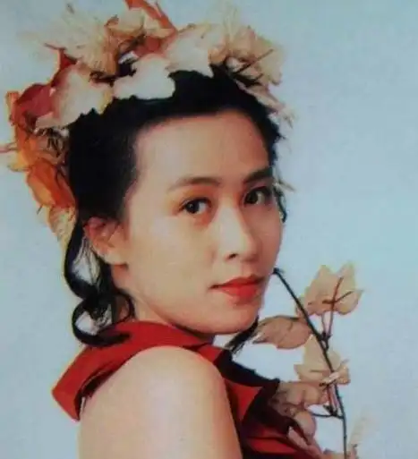 回顾一代女神刘嘉玲被人欺负却独自隐瞒了12年梁朝伟不离不弃