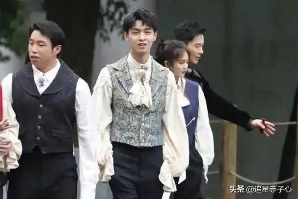 只想八卦妹妹蒋依依如何"暗恋"哥哥郭麒麟_刘西瓜_张鹤伦_李雪琴