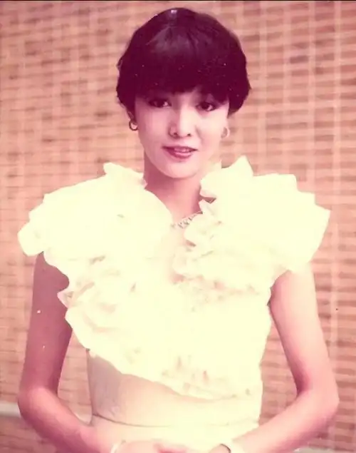 影后郑裕玲:分手时把对方赶出豪宅,如今的她,证实周润发没说错