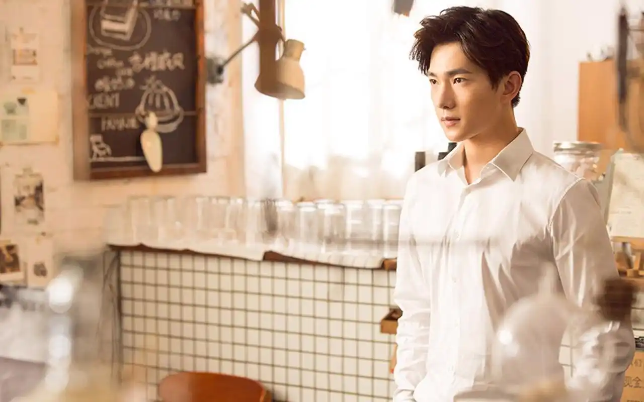 杨洋夏日咖啡店写真图片桌面壁纸