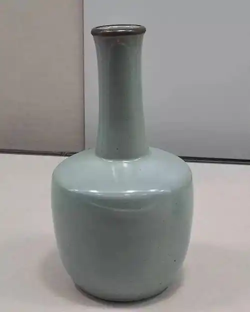 二 ,台北故宫藏部分宋代汝窑瓷器《 藏家天下》《 正路收藏》《 收藏