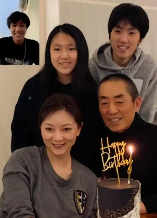 张艺谋妻子曝丈夫自残式作息:发烧坚持工作,累到靠吃药才能说话