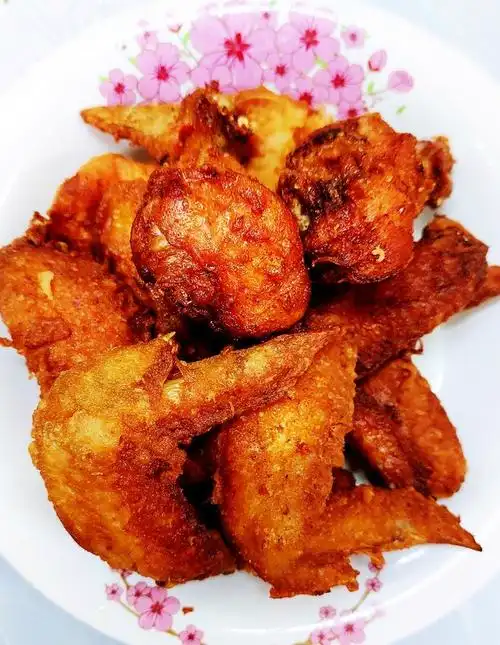 南乳炸鸡翅的做法