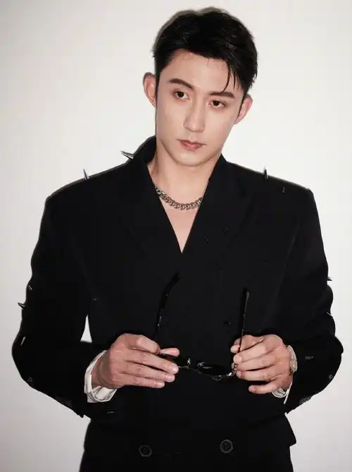 黄景瑜穿羽绒服的原因