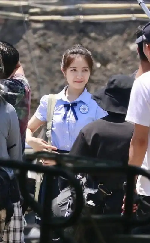 李兰迪山河表里校服路透