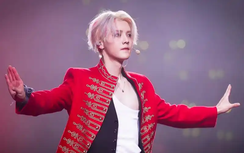 【鹿晗】20230623 实在是太低了,我是说鹿哥蹲的太低了|鹿晗三巡北京