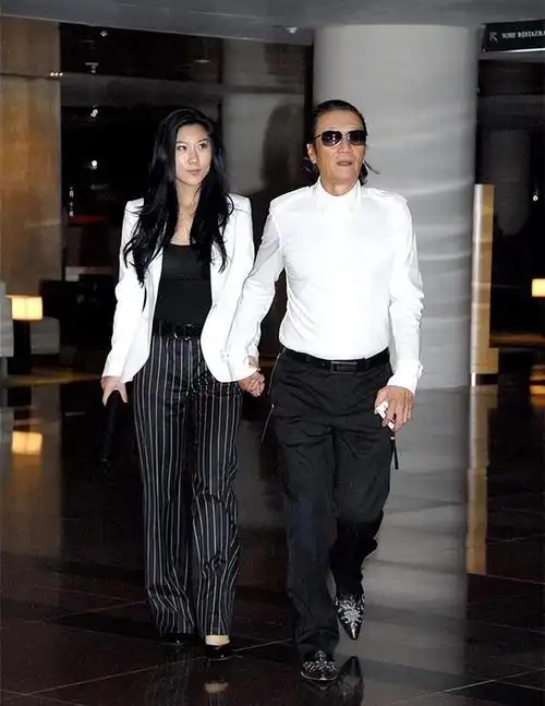 年龄差异巨大的爱情失散5年后谢贤与12岁巨龄的coco又会如何