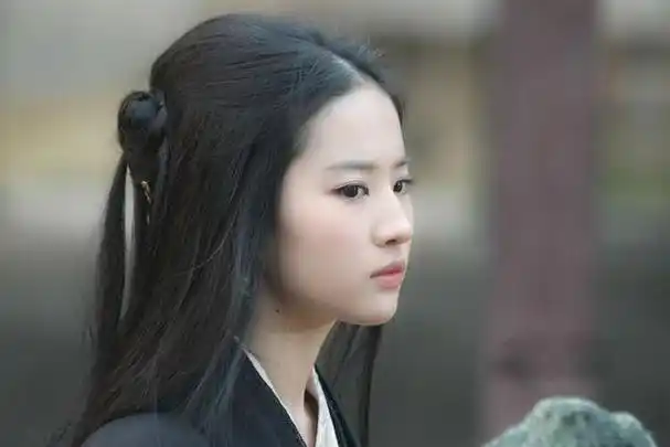 《铜雀台》中的刘亦菲,翩若惊鸿,美得让人惊艳