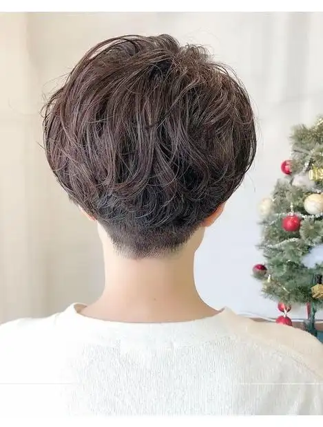 50到70岁女性,发型这样剪,好看时尚显年轻|短发|发色|烫发|成熟感