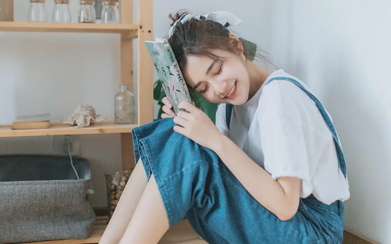 养眼小清新女生唯美文艺写真桌面壁纸