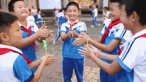 踏梦而行,让科技运动会"动"起来!_大陈小学
