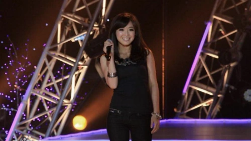 刀郎《最后一滴泪》由羌族女歌手云朵歌唱,你能听出其中的佛性吗_凤凰