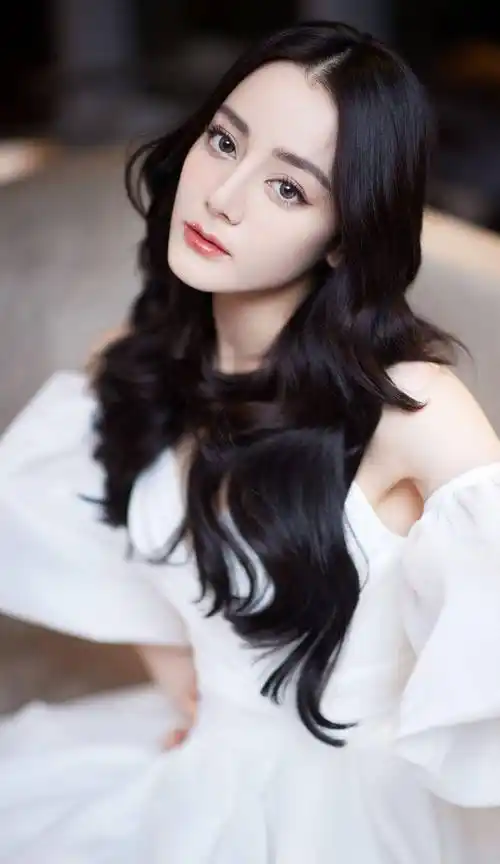 迪丽热巴无惧标签明眸浅笑_感觉_气质_流量