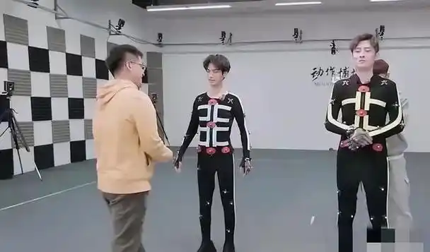 "漂亮的身材差,丑的身材好"这些明星的脸和身材反差太大