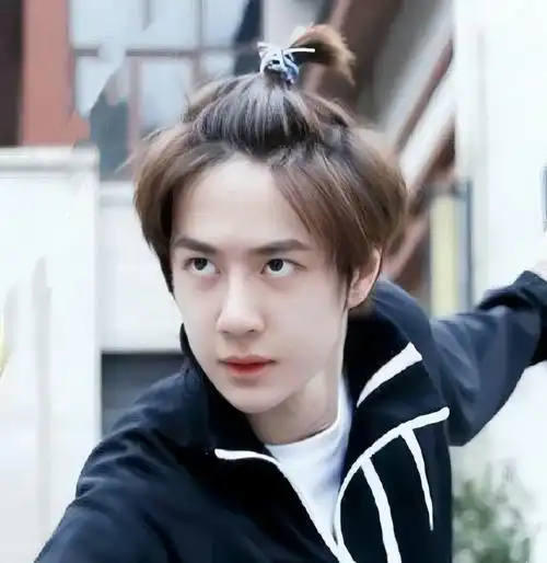 王一博小表情好可爱